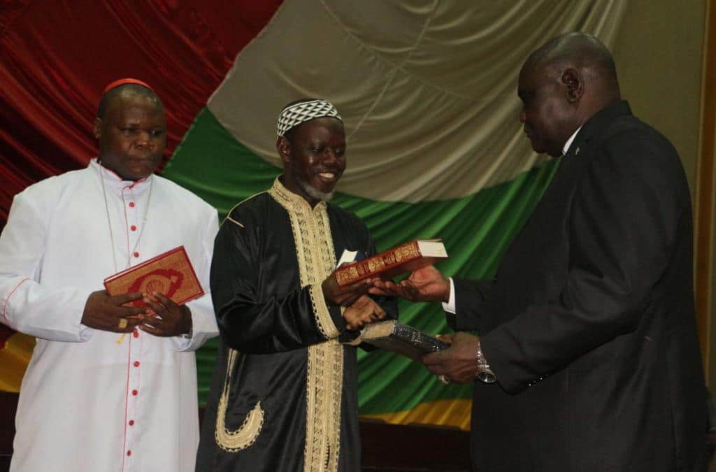 Keski-Afrikan tasavallan uskonnolliset johtajat varoittavat yrityksistä kärjistää Kristittyjen ja Muslimien välejä
