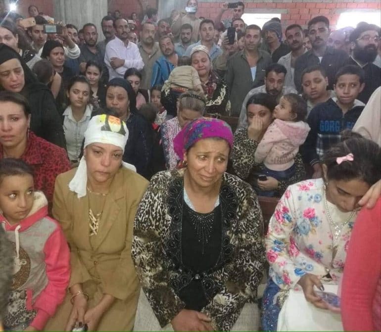 Egyptin bussi-iskusta selvinneet koptit vaativat selitystä