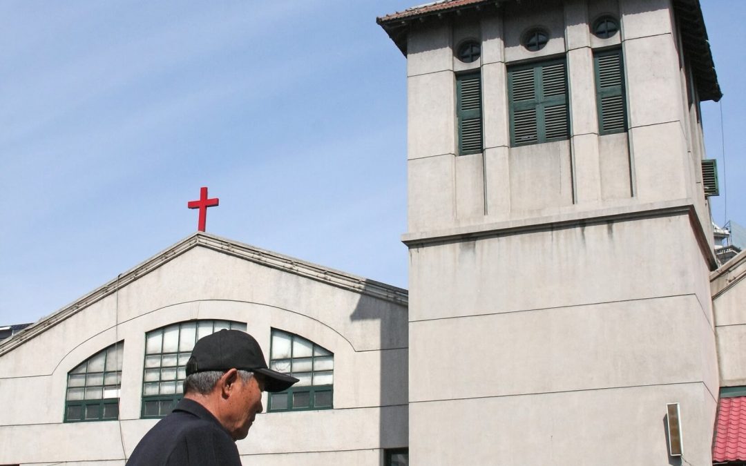 Kiina: Uudet uskonnolliset säädökset ja pastorin saama rangaistus asiantuntijoiden mukaan varoitus