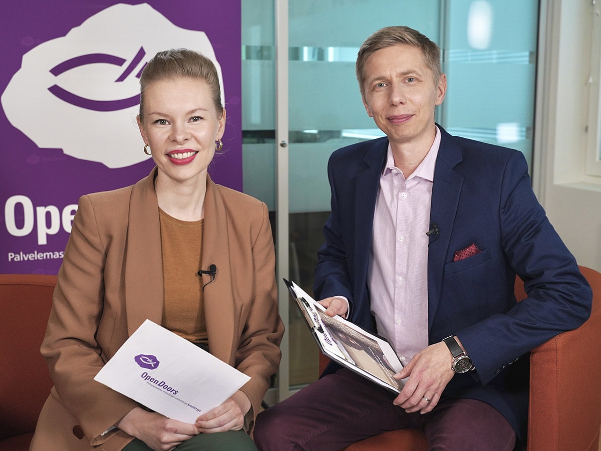 Miia Eklund ja Miika Auvinen Open Doorsin kristittyjen vainot tanaan -ohjelman kuvauksissa TV7lla