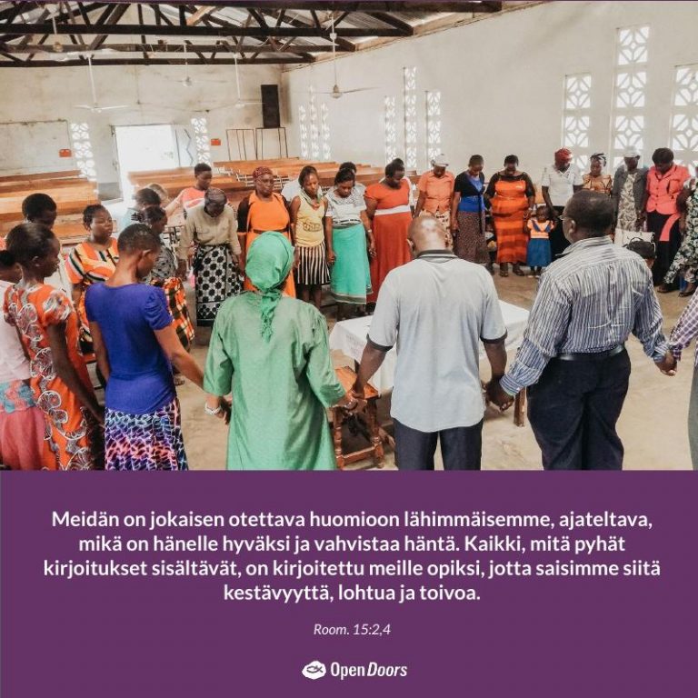 Kiitos Herra, että monet Itä-Afrikan kristityt julistavat ahkerasti evankeliumia muslimiyhteisöissä ja että moni niiden jäsenistä löytää Kristuksen. Pyydämme, että varjelet uusia kristittyjä ja johdatat löytämään yhteyden kristittyjen yhteisöihin, joilta he voivat saada tarvitsemaansa tukea päästäkseen kohtaamansa vainon yli.
