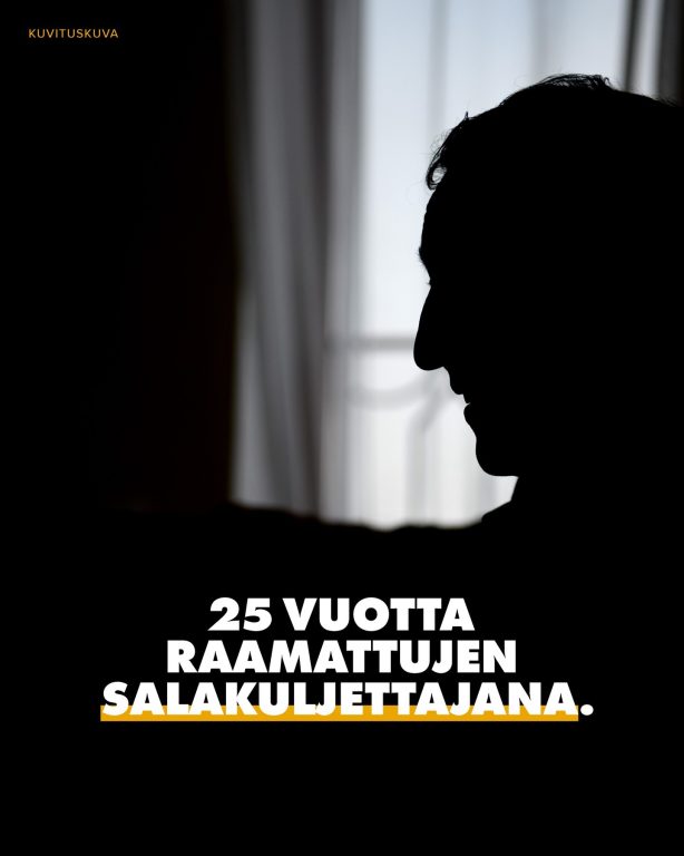 Onnittele Danielia*. Hän on toiminut 25 vuotta Raamattujen salakuljettajana Open Doorsin kanssa! Daniel tekee kovasti töitä suurella riskillä toimittaakseen Jumalan Sanaa hyvin tiukkaan muslimimaahan. ”Aikuistuessani halusin opiskella teologiaa, mutta olin todella huono kielissä. Lopulta otin yhteyttä Open Doorsiin, ja katsokaa minua nyt. Käytän kokemustani ja taitojani viedäkseni Raamattuja vainottuille kristityille luovilla tavoilla." Teidän lahjanne ja rukouksenne auttavat Danielia ja hänen työtovereitaan viemään Jumalan Sanaa ihmisille, jotka kaipaavat sitä. Kiitos paljon! *Nimi muutettu turvallisuussyistä, kuvituskuva. #Raamattu #salakuljetus #VainotutKristityt #kiitos #uskonnonvapaus