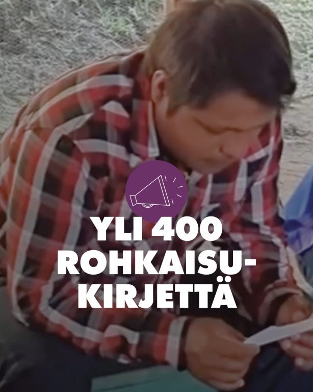 Vainotut perheet Meksikossa vastaanottivat äskettäin yli 400 rohkaisukirjettä kristityiltä ympäri maailmaa. Oaxacassa ja Chiapasissa nämä kristityt kohtaavat solvaamista, uhkailua, rangaistuksia, sakkoja ja jopa häätöjä yhteisöistään, koska he seuraavat Jeesusta. Nämä kirjeet auttavat heitä ymmärtämään, etteivät he ole yksin. Sanasi saavat ihmeitä aikaan. Kiitos! Haluaisitko kirjoittaa vainotuille kristityille? Tämän hetkiset kirjoituskampanjat löytyvät täältä: https://opendoors.fi/kirjoituskampanjat