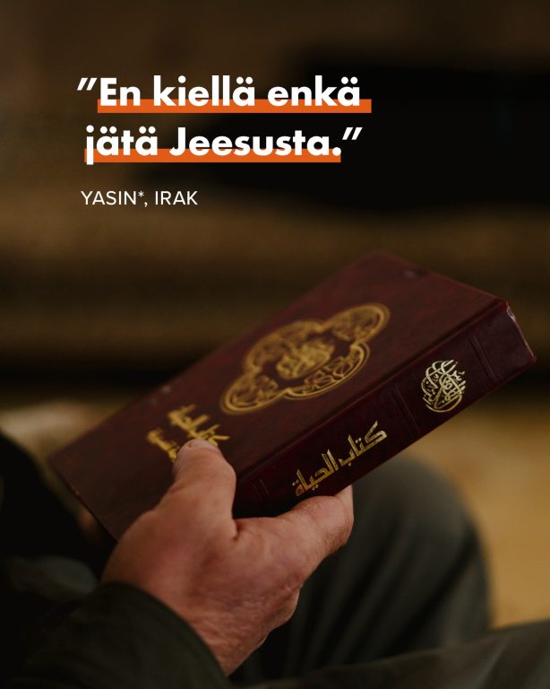 "Kun irakilainen Yasin löysi Jeesuksen, hän salasi uskonsa. Hän teippasi Raamattunsa kannen salatakseen sen perheeltään. Mutta joitakin salaisuuksia ei voi piilottaa. Tukisitko pelotonta uskoa? Linkki biossa. #VainotutKristityt #OpenDoors #Irak #auta