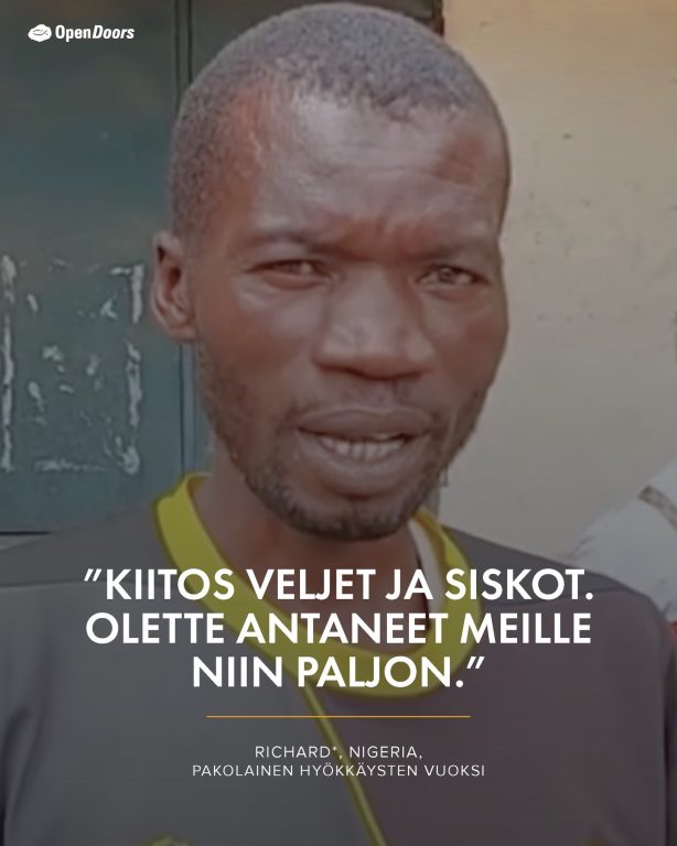 Richard ja muut Benuen osavaltion kristityt toipuvat väkivallan jäljiltä Richard on kristitty isä, joka on menettänyt hyvin paljon, mukaan lukien kotinsa, kun aseelliset Fulani-militantit hyökkäsivät hänen kyläänsä Benuen osavaltiossa Nigeriassa. Kun Open Doorsin paikalliskumppanit kuulivat hyökkäyksestä, he matkustivat nopeasti alueelle ja toimittivat apua yli 300 perheelle. Richardin perhe oli yksi näistä. Mutta paljon on vielä tehtävää. Kumppanien kautta olemme tunnistaneet 9 000 benuelaista pakolaiskristittyä, jotka tarvitsevat Raamattuja, ruokaa, lääkkeitä, vaatteita ja traumaterapiaa. Jos tunnet sydämessäsi halua auttaa, vieraile sivustollamme: opendoors.fi/nouseafrikka #Nigeria #NouseAfrikka #VainotutKristityt #Hätäapu #hyökkäykset #OpenDoors