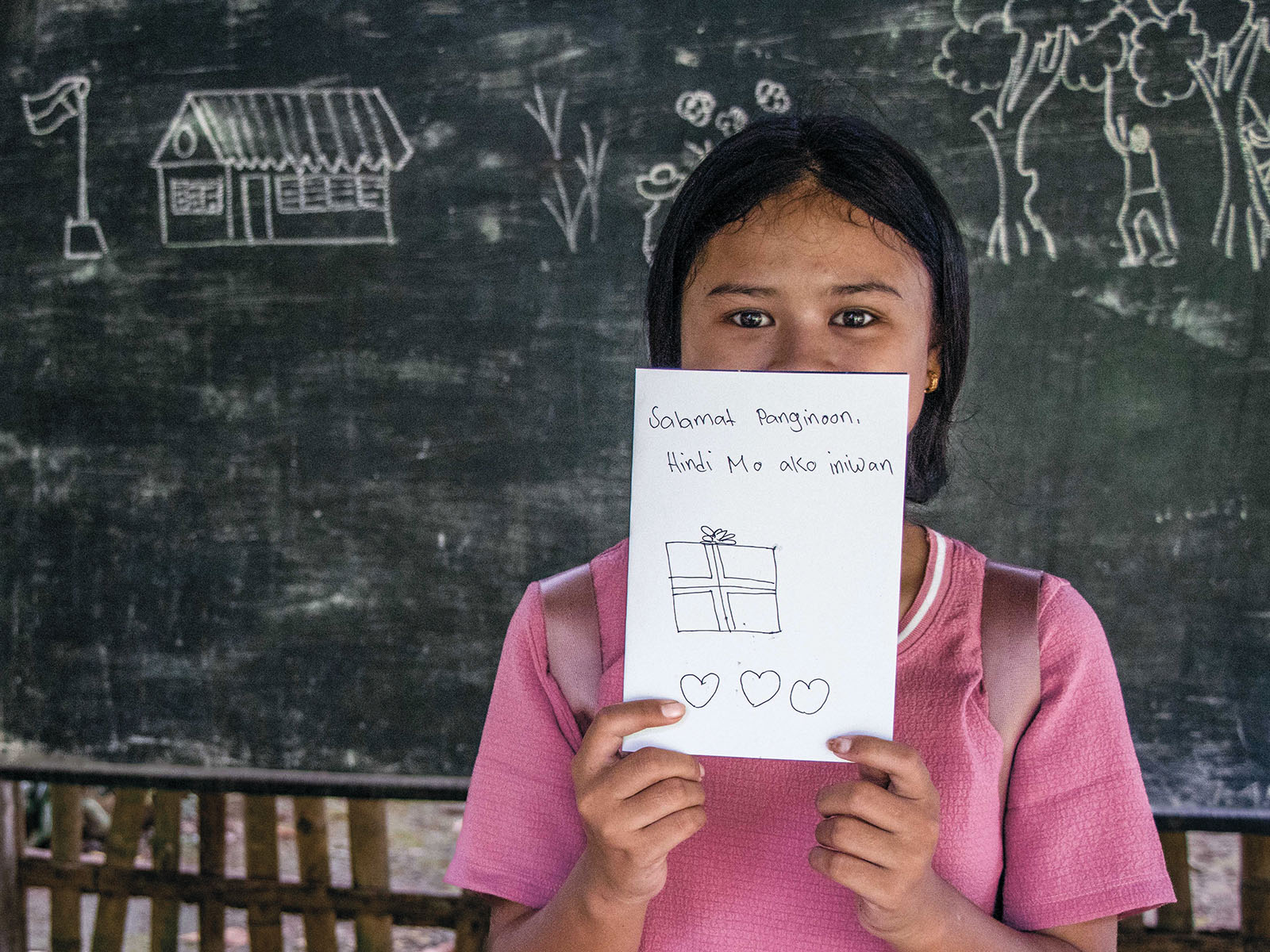 web Filippiinilaistytto koululuokassa