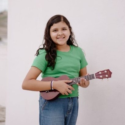 Kymmenvuotias Alissa kärsii urheasti uskon takia Meksikossa