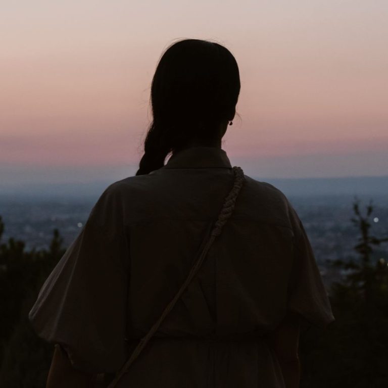 Pommien ja Jumalan lupausten välissä Iranissa